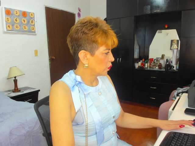 AngelinaStone65