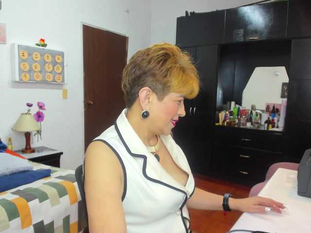 AngelinaStone65