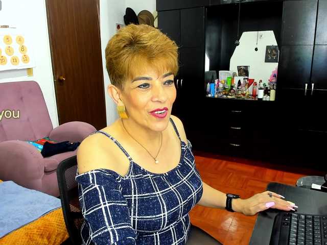 AngelinaStone65