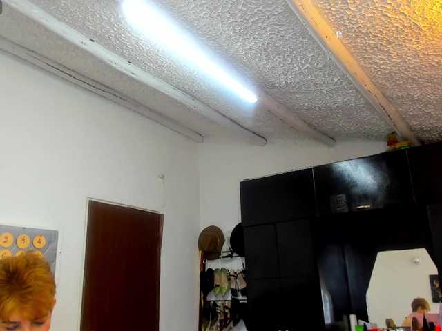 AngelinaStone65 live cam