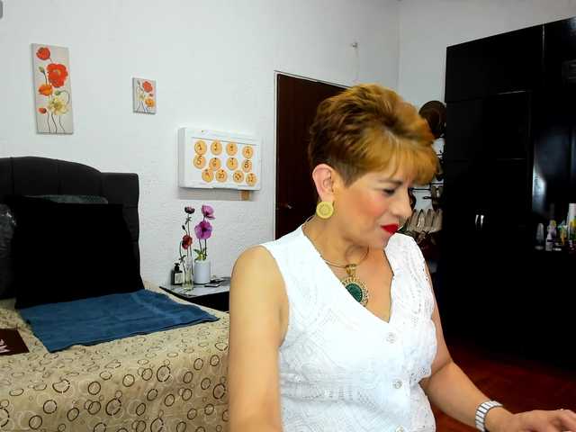 AngelinaStone65 live cam on BongaCams