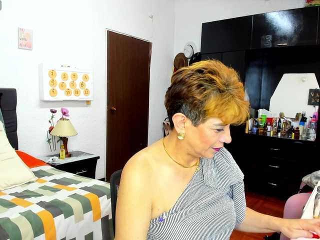 AngelinaStone65 live cam on BongaCams