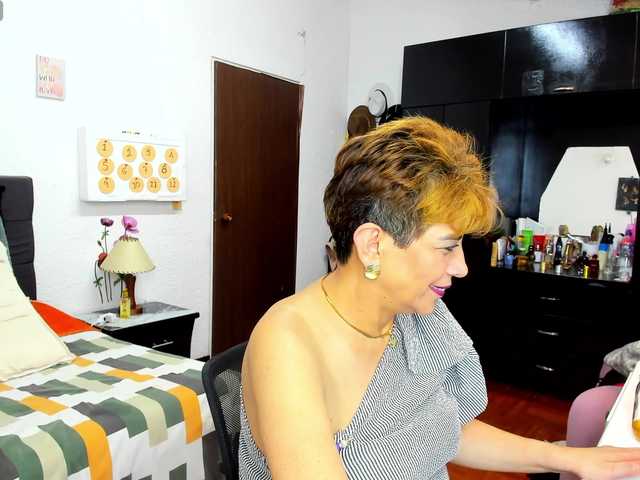 AngelinaStone65 live webcam show