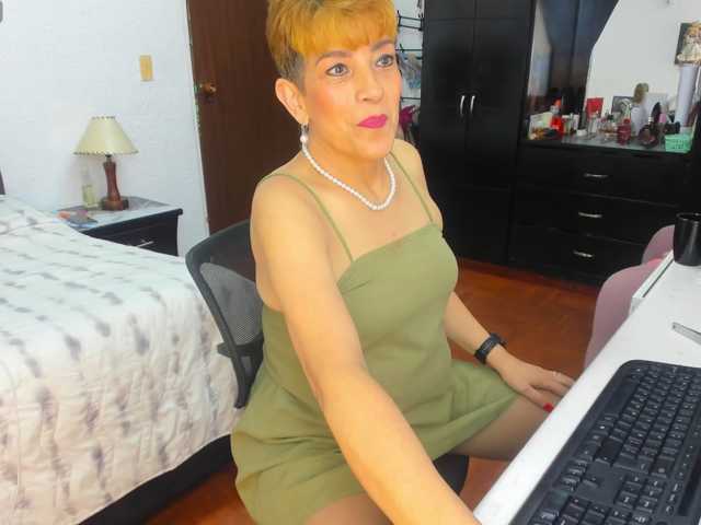 AngelinaStone65 live cam on BongaCams