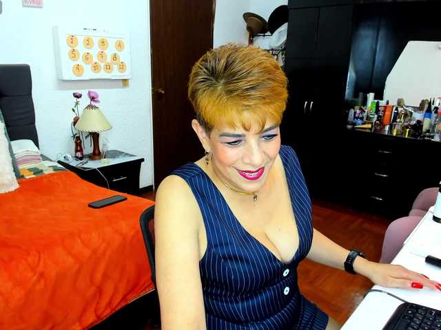 AngelinaStone65 live webcam show