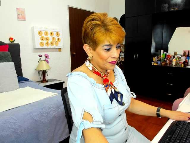 AngelinaStone65