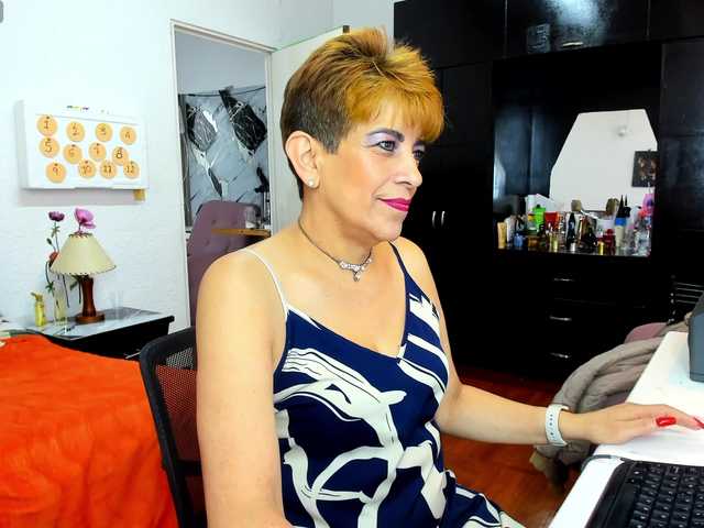 AngelinaStone65