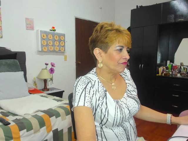 AngelinaStone65
