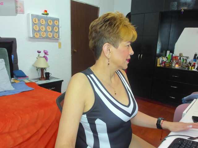 AngelinaStone65 live cam preview