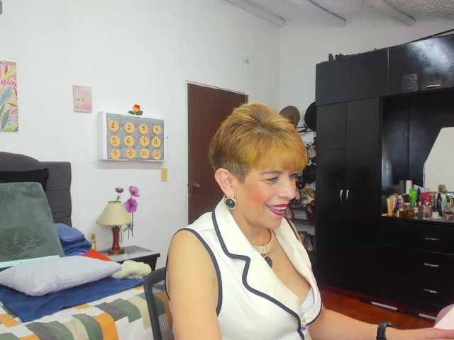 AngelinaStone65 live cam on BongaCams