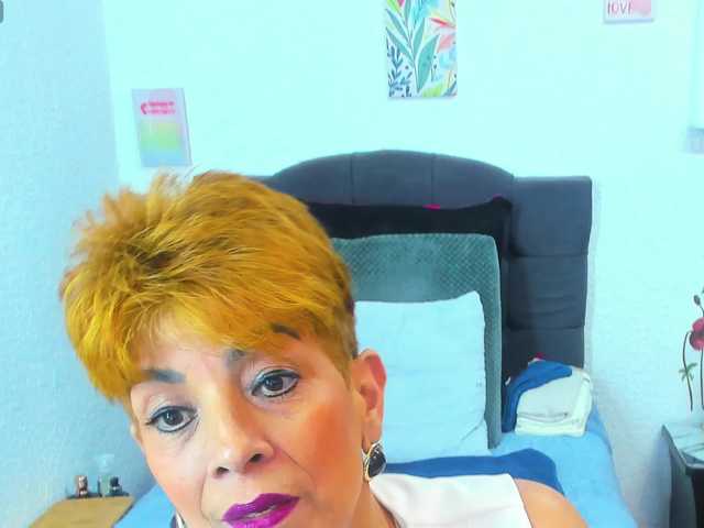 AngelinaStone65 live cam on BongaCams