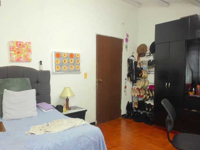AngelinaStone65 live cam on BongaCams