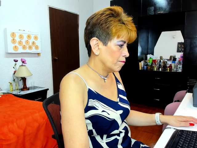 AngelinaStone65