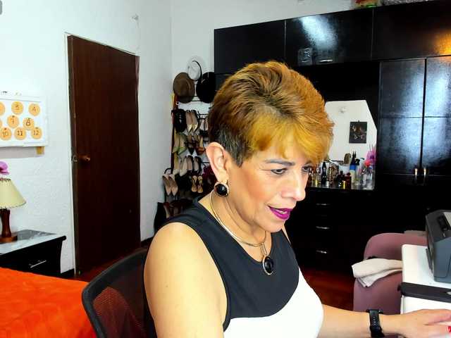 AngelinaStone65 live webcam show