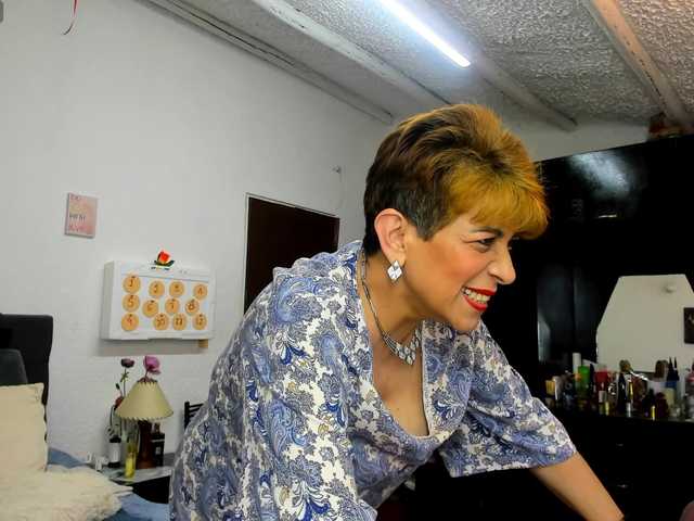 AngelinaStone65 live cam on BongaCams