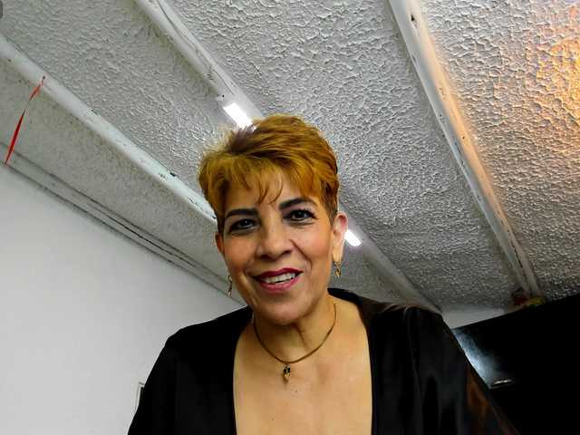AngelinaStone65 live webcam show