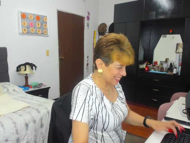 AngelinaStone65 live cam on BongaCams