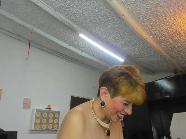 AngelinaStone65 live cam on BongaCams