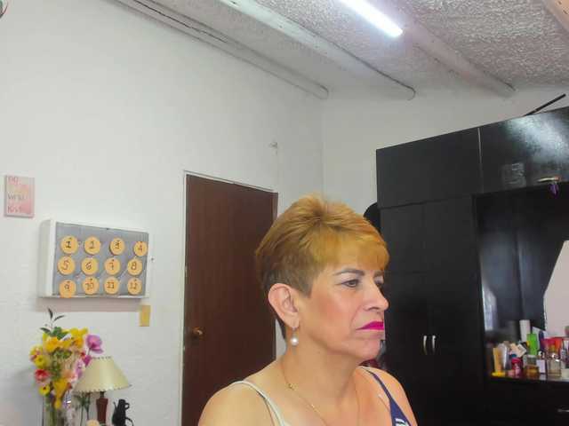 AngelinaStone65 live cam on BongaCams
