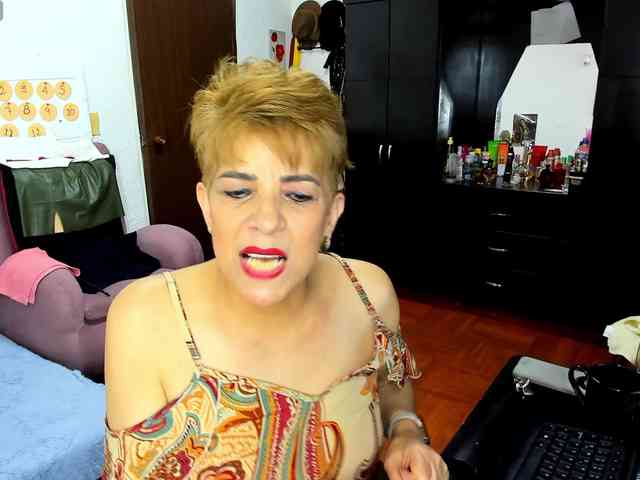 AngelinaStone65 webcam