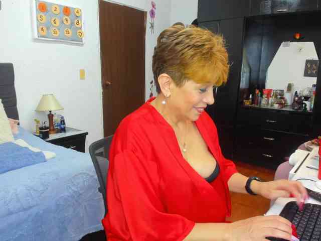 AngelinaStone65 webcam