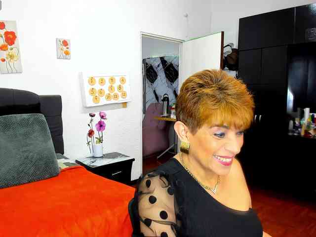 AngelinaStone65 webcam