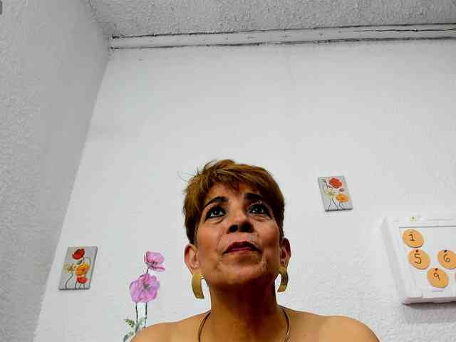 AngelinaStone65