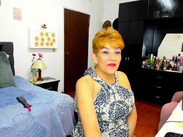 AngelinaStone65 webcam