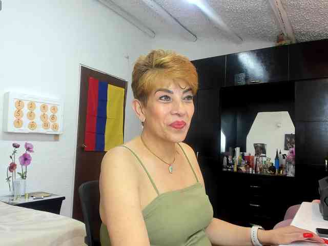 AngelinaStone65 webcam