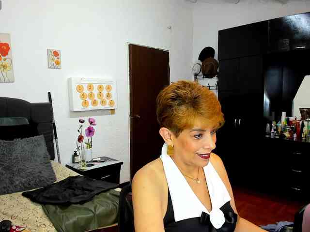 AngelinaStone65 webcam