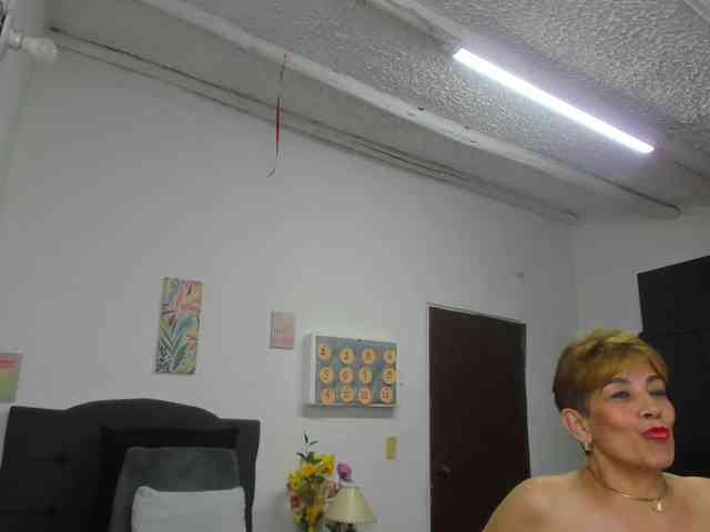 AngelinaStone65 webcam