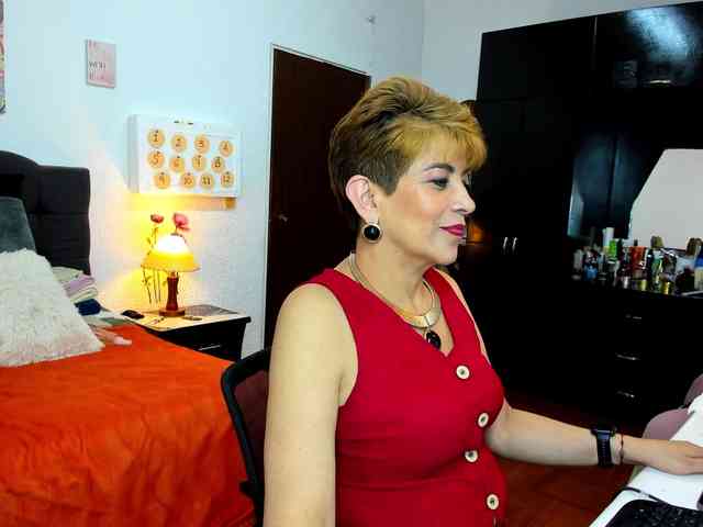AngelinaStone65 webcam