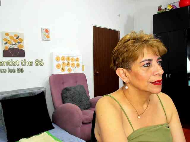 AngelinaStone65 webcam