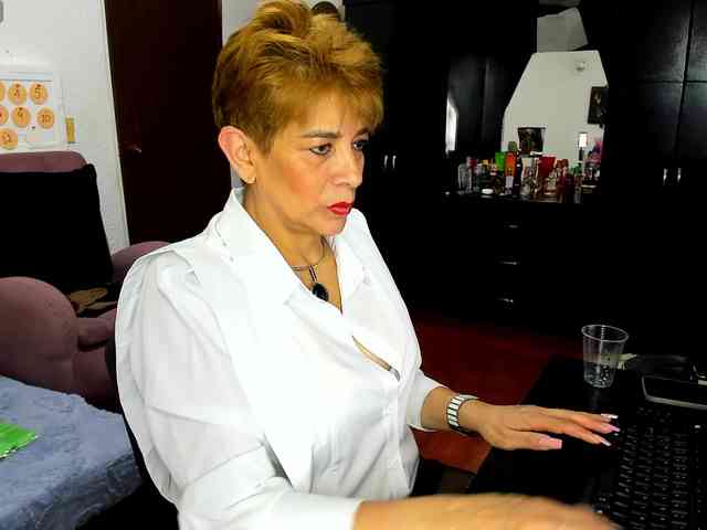 AngelinaStone65 webcam