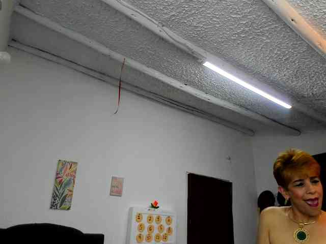 AngelinaStone65 webcam