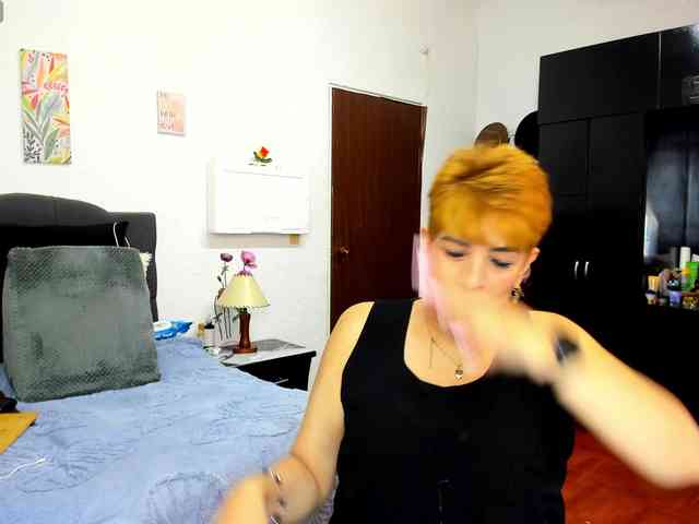 AngelinaStone65 webcam