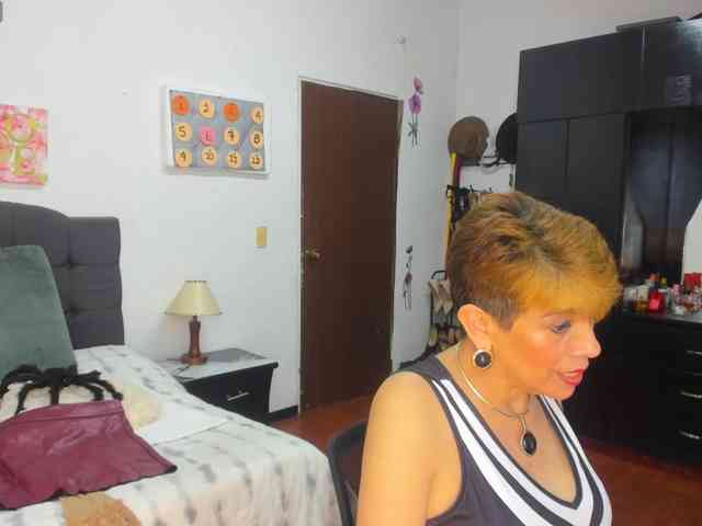 AngelinaStone65