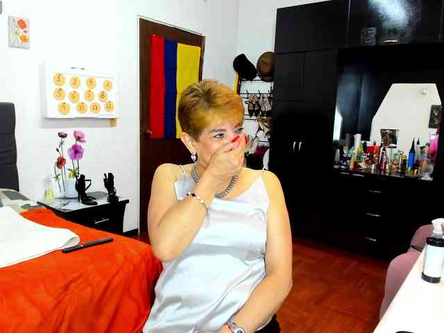 AngelinaStone65 webcam