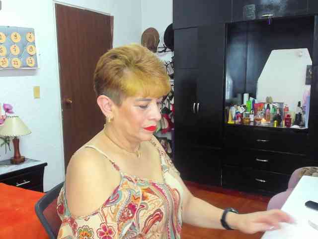 AngelinaStone65 webcam