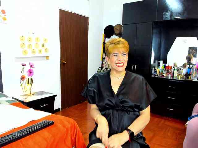 AngelinaStone65 webcam