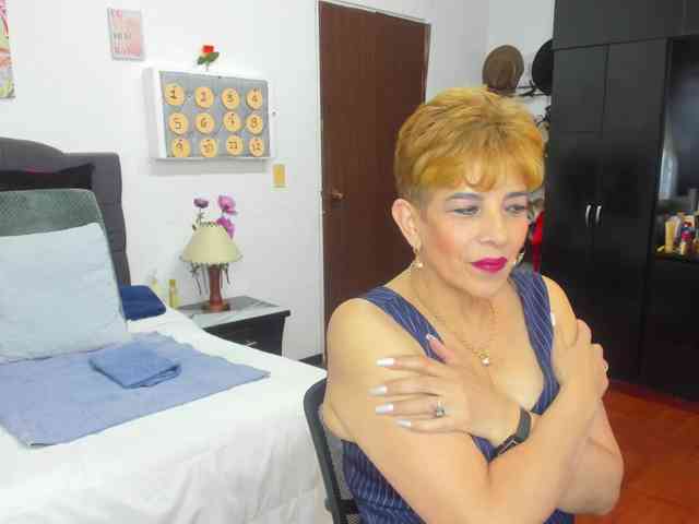 AngelinaStone65 webcam