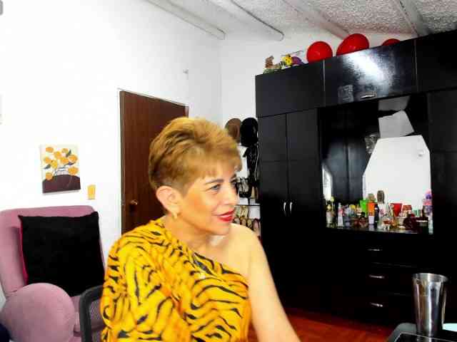 AngelinaStone65 webcam