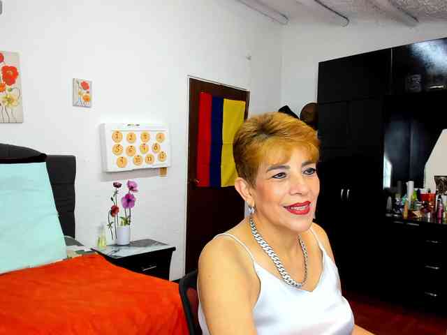 AngelinaStone65