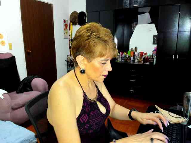 AngelinaStone65 webcam