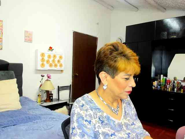 Angelinastone65's cam show statistics and live stream