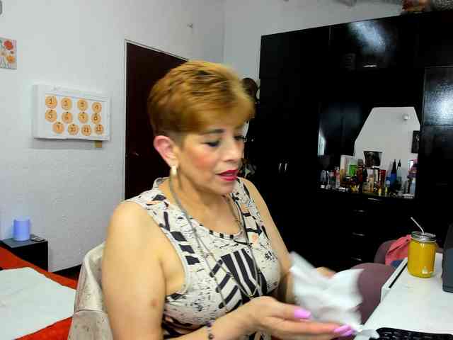 AngelinaStone65 webcam