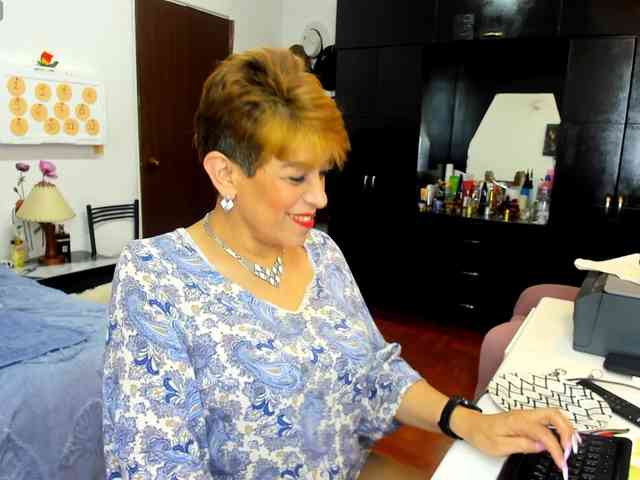 Angelinastone65's cam show statistics and live stream
