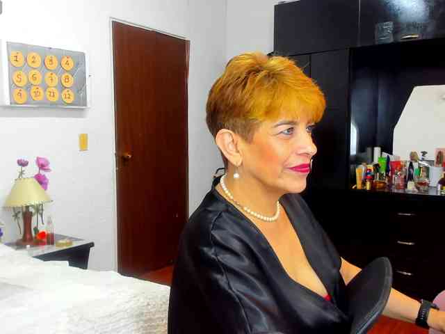AngelinaStone65 webcam