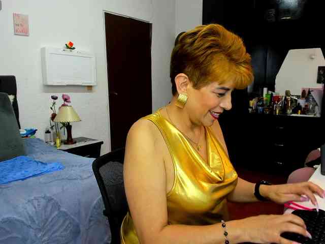 AngelinaStone65 webcam