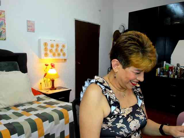 AngelinaStone65 webcam